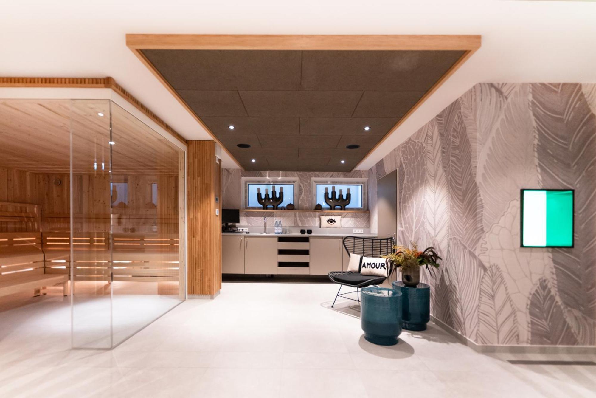 Hotel Friesenhof ファーレル エクステリア 写真